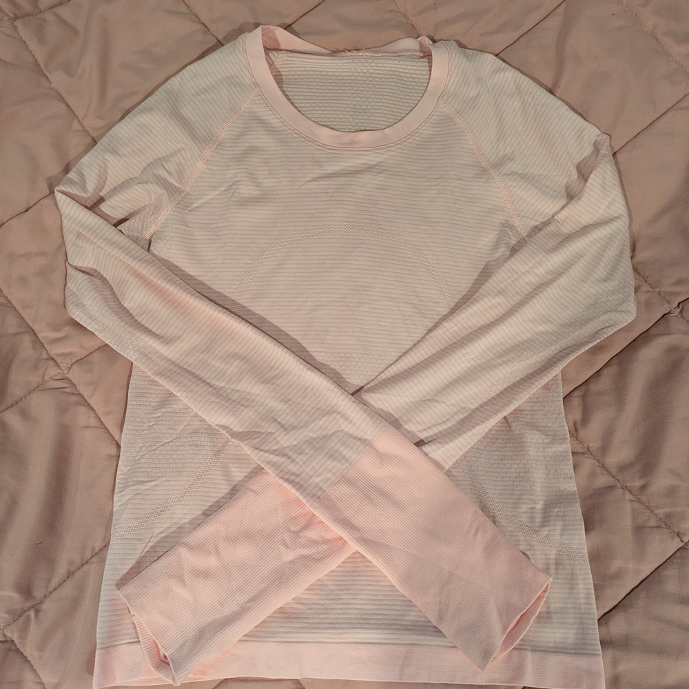 Swiftly Tech Long-Sleeve Shirt 2.0
Waist Length Strawberry Milkshake